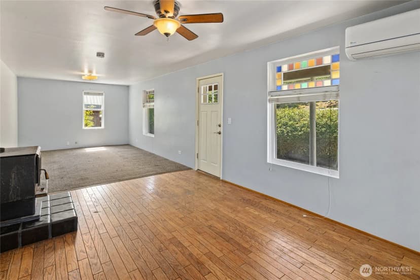 Property photo for 401 S 1st Street, Roslyn photo 14
