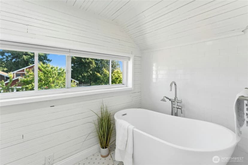 Property photo for 1203 N 36th Street, Renton photo 15