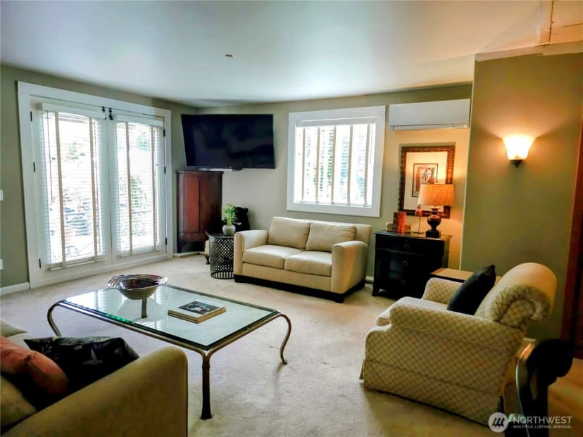 Property photo for 23618 Se Tiger Mountain Road, Issaquah photo 10