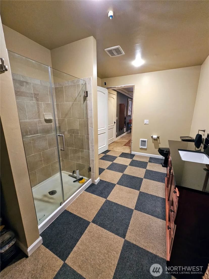 Property photo for 23618 Se Tiger Mountain Road, Issaquah photo 19