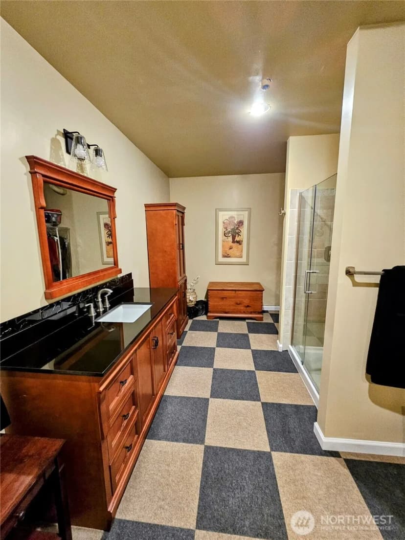 Property photo for 23618 Se Tiger Mountain Road, Issaquah photo 17