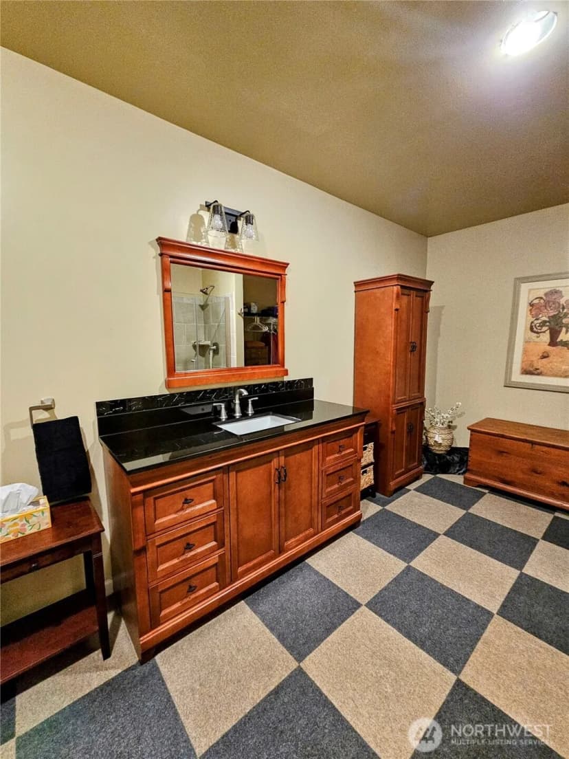 Property photo for 23618 Se Tiger Mountain Road, Issaquah photo 18