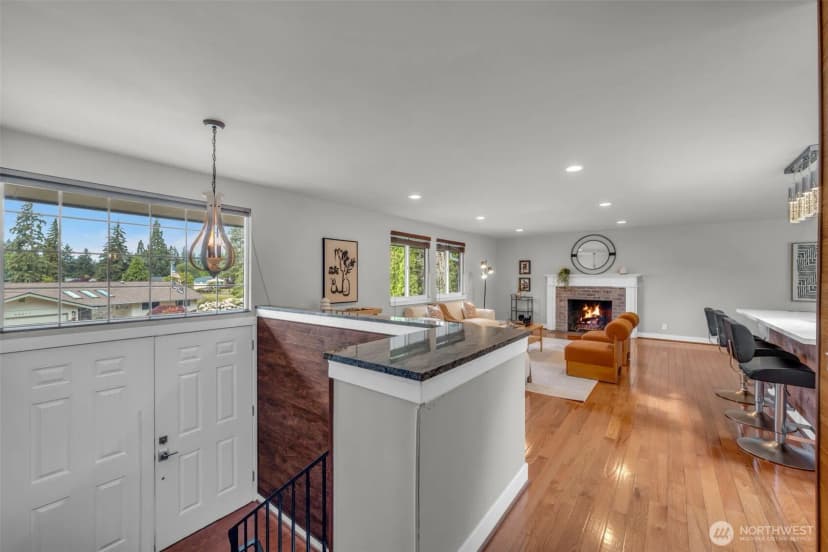 Property photo for 32212 25th Ave Sw, Federal Way photo 4