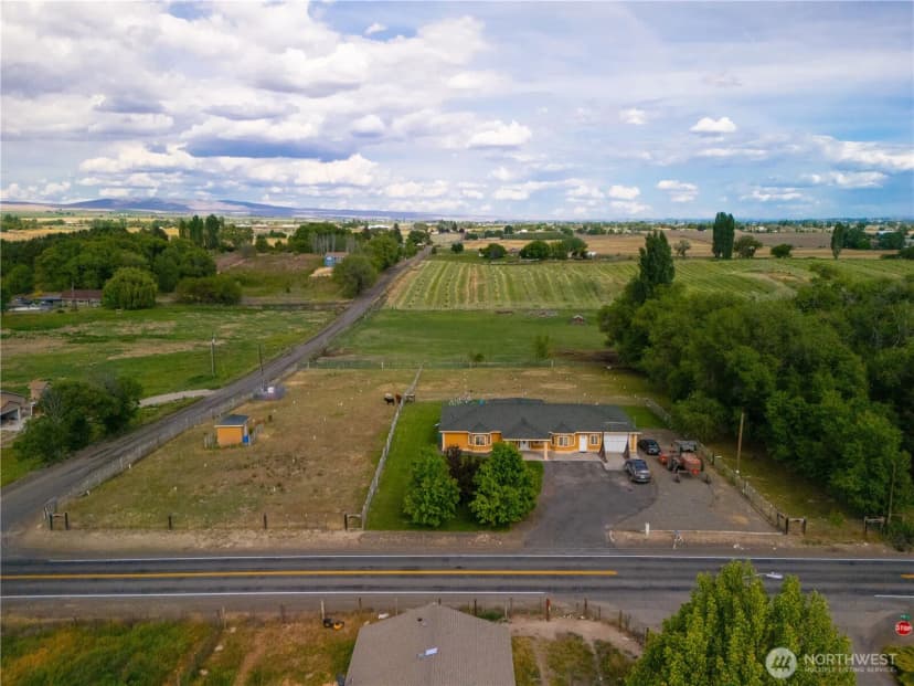 Property photo for 1811 Beam Road, Granger photo 8