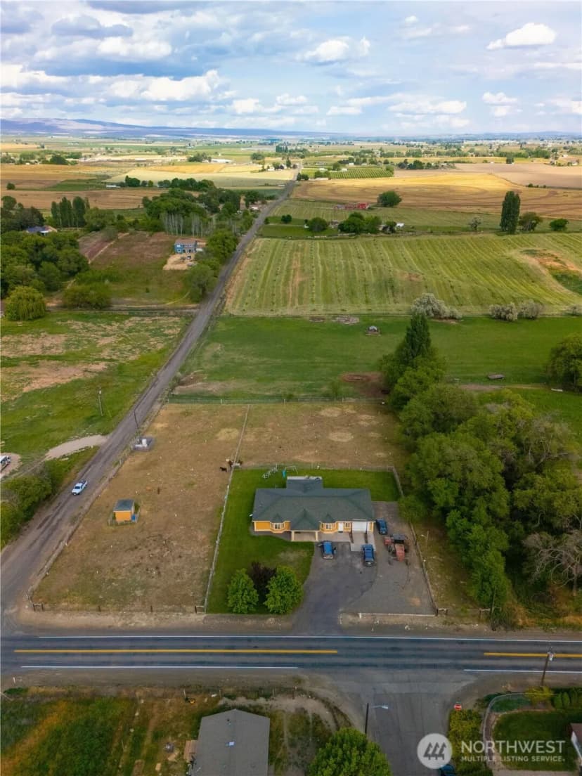 Property photo for 1811 Beam Road, Granger photo 14