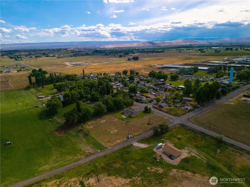 Property photo for 1811 Beam Road, Granger photo 16