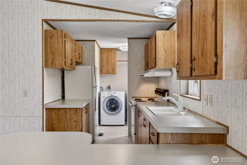 Property photo for 898 Hunter Avenue Sw, Quincy photo 10