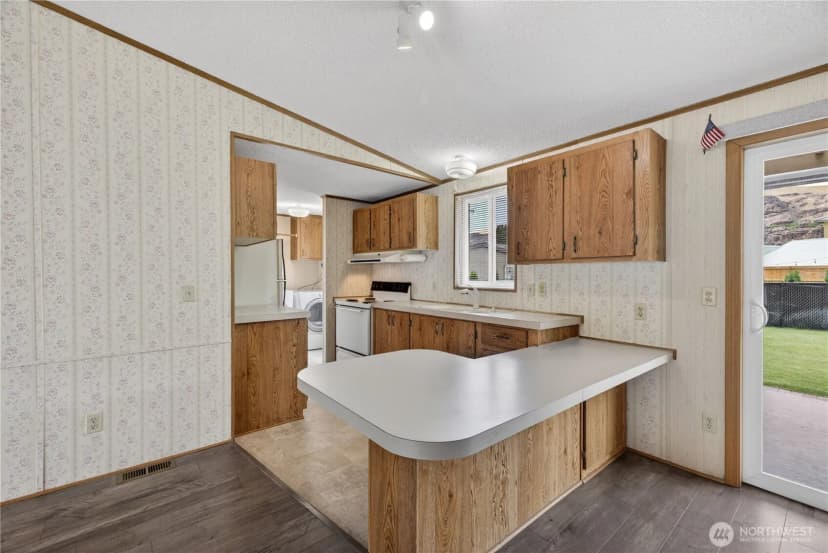 Property photo for 898 Hunter Avenue Sw, Quincy photo 6