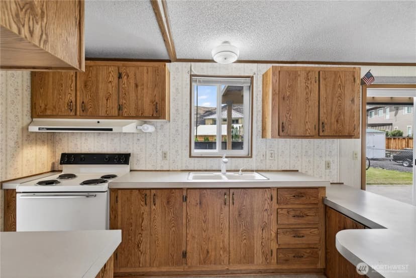 Property photo for 898 Hunter Avenue Sw, Quincy photo 8