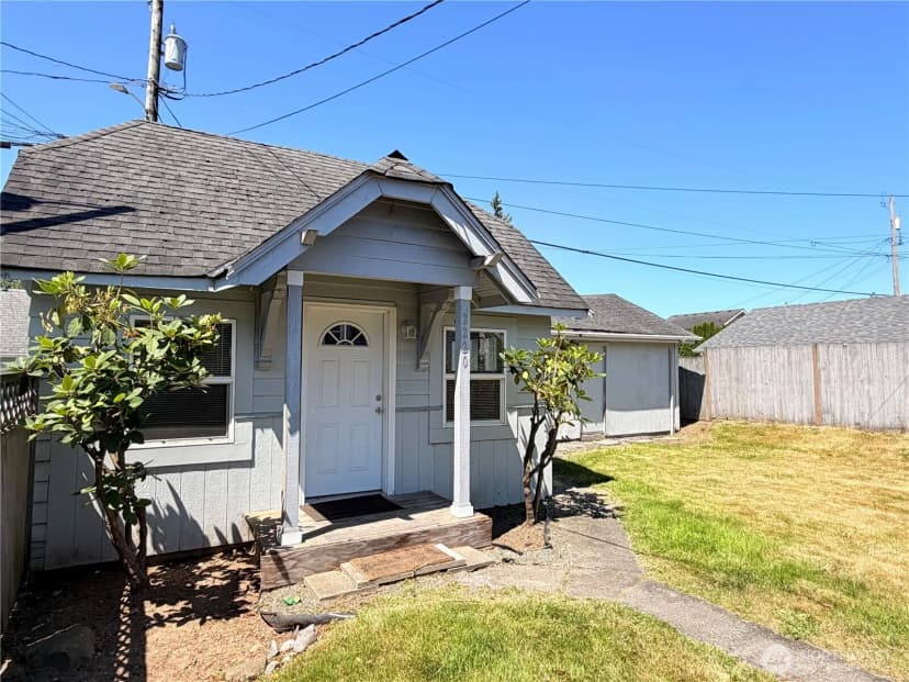 Property photo for 2220 Summit Avenue, Everett photo 25
