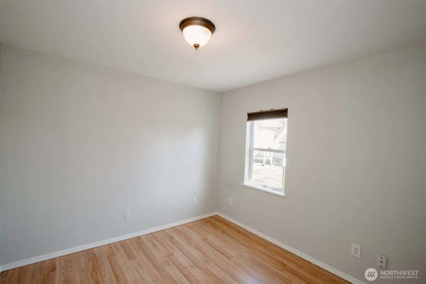 Property photo for 2220 Summit Avenue, Everett photo 10