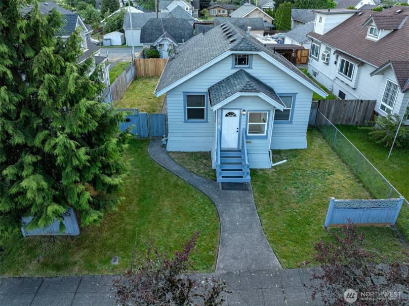 Property photo for 2218 Summit Avenue, Everett photo 26