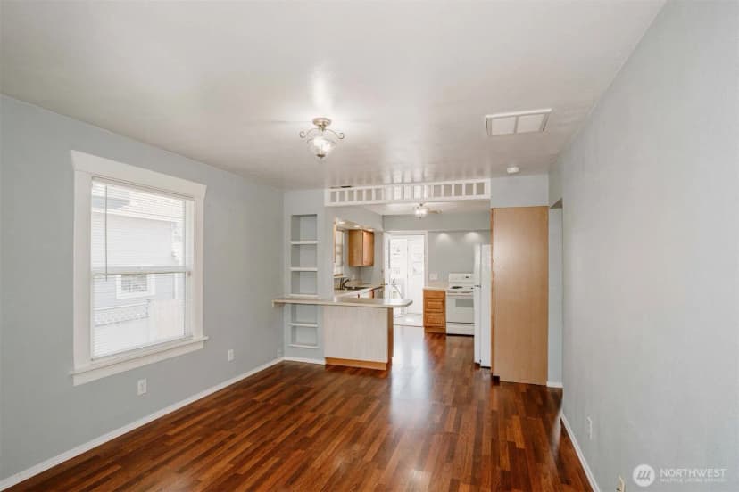 Property photo for 2218 Summit Avenue, Everett photo 6