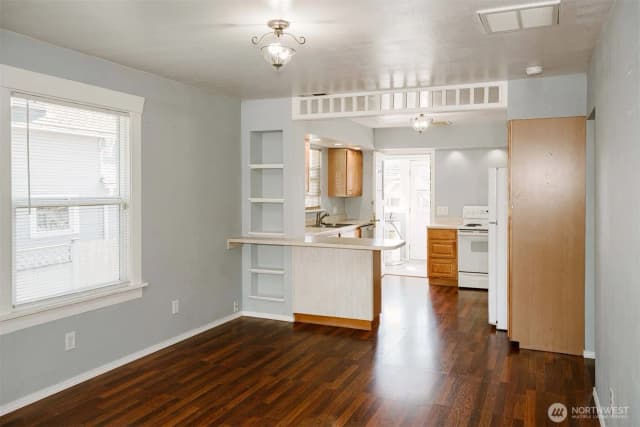 Property photo for 2218 Summit Avenue, Everett photo 4