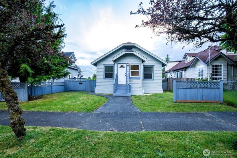 Property photo for 2218 Summit Avenue, Everett photo 28