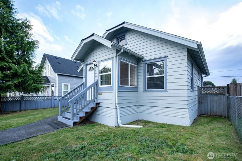 Property photo for 2218 Summit Avenue, Everett photo 27