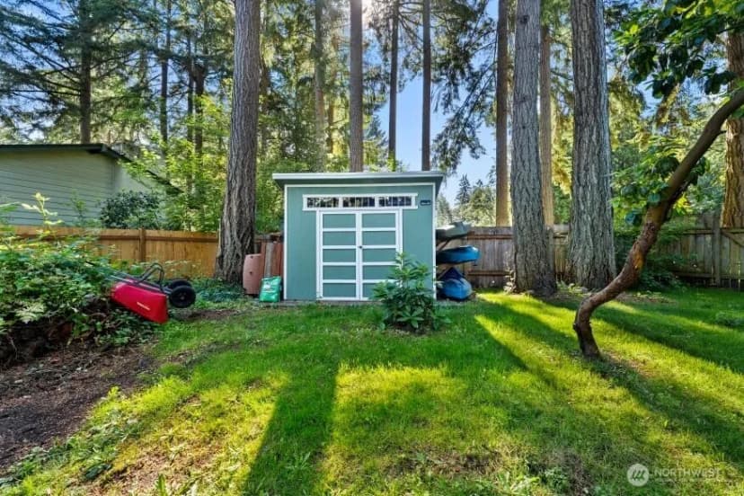 Property photo for 8130 69th Avenue Sw, Lakewood photo 13