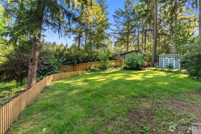 Property photo for 8130 69th Avenue Sw, Lakewood photo 11