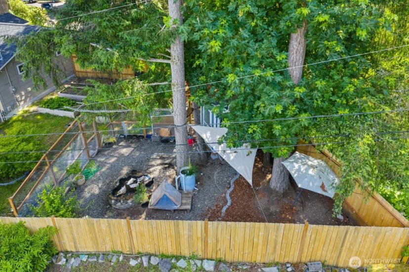 Property photo for 8130 69th Avenue Sw, Lakewood photo 4