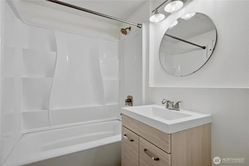 Property photo for 1608 151st Avenue Se, Bellevue photo 14