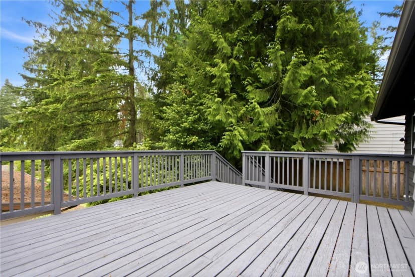 Property photo for 1608 151st Avenue Se, Bellevue photo 28