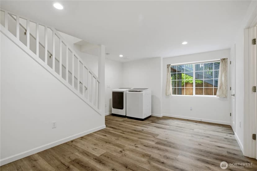 Property photo for 1608 151st Avenue Se, Bellevue photo 20