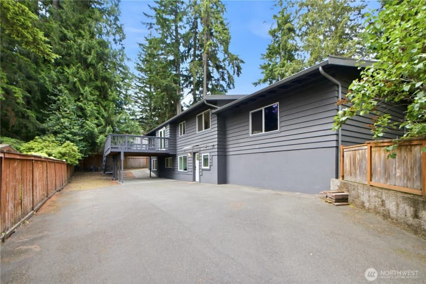 Property photo for 1608 151st Avenue Se, Bellevue photo 29