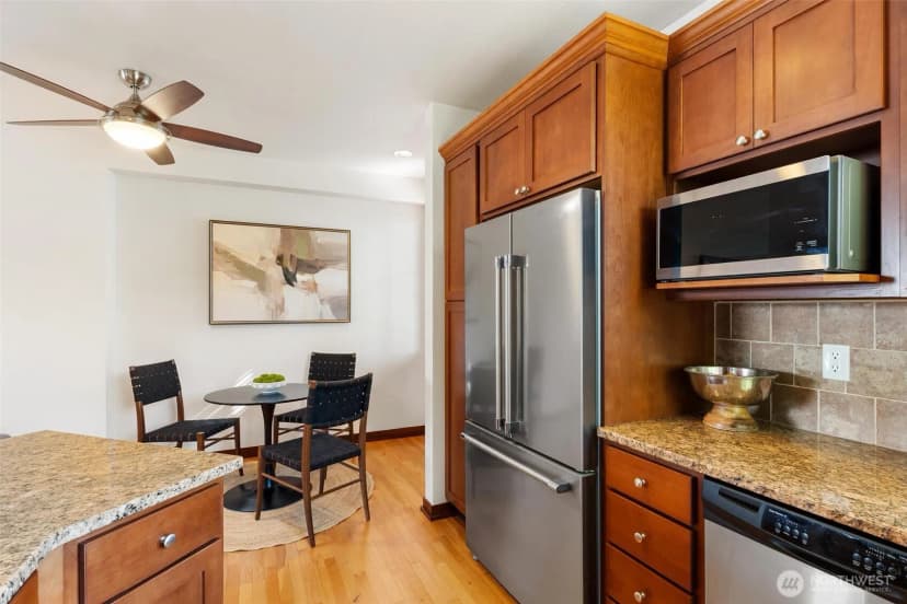 Property photo for 2400 W Boston Street, Seattle photo 10