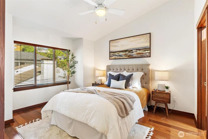 Property photo for 2400 W Boston Street, Seattle photo 19
