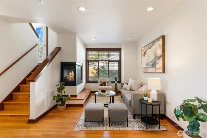 Property photo for 2400 W Boston Street, Seattle photo 7