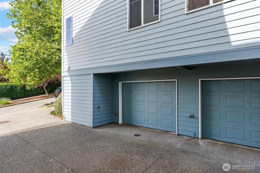 Property photo for 2400 W Boston Street, Seattle photo 34