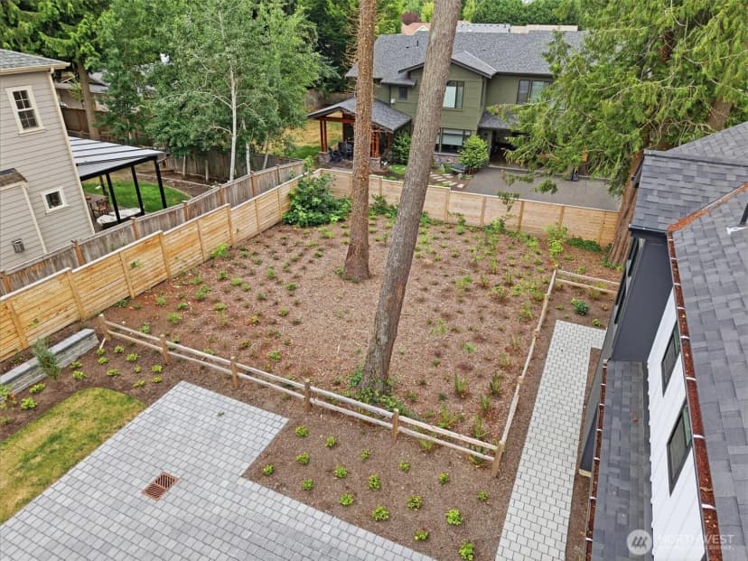 Property photo for 12426 Ne 90th Street, Kirkland photo 36
