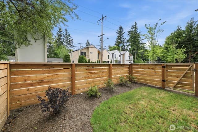 Property photo for 12426 Ne 90th Street, Kirkland photo 5