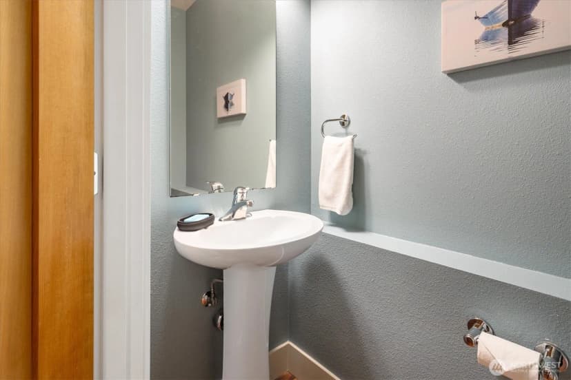 Property photo for 2363 S Mcclellan Street, Seattle photo 16
