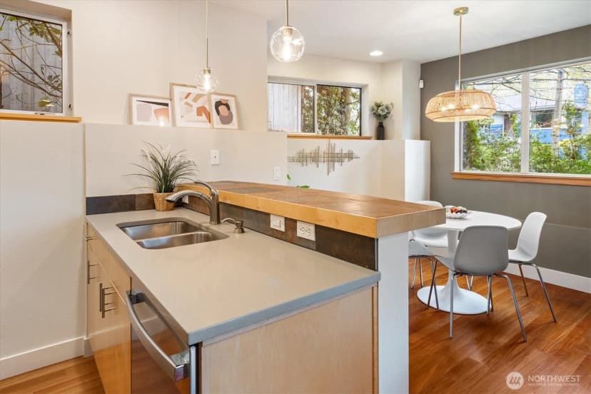 Property photo for 2363 S Mcclellan Street, Seattle photo 12