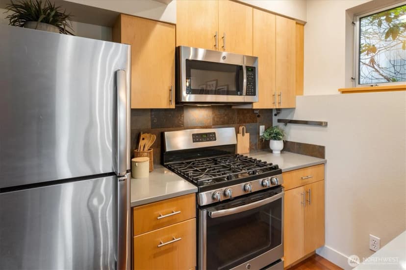 Property photo for 2363 S Mcclellan Street, Seattle photo 11
