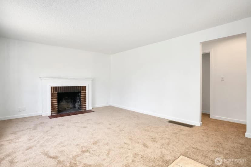 Property photo for 15513 8th Avenue Ne, Shoreline photo 8