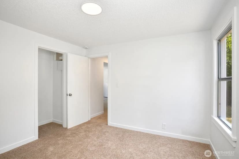 Property photo for 15513 8th Avenue Ne, Shoreline photo 19