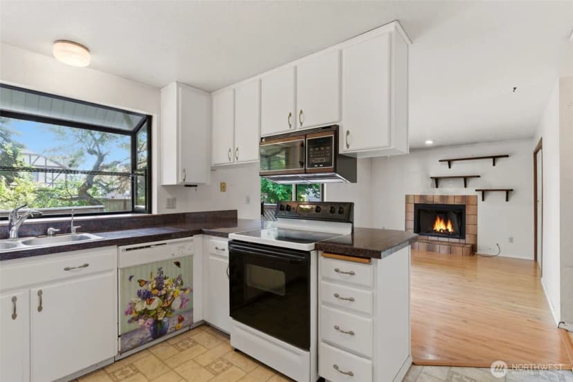 Property photo for 25248 111th Avenue Se, Kent photo 14