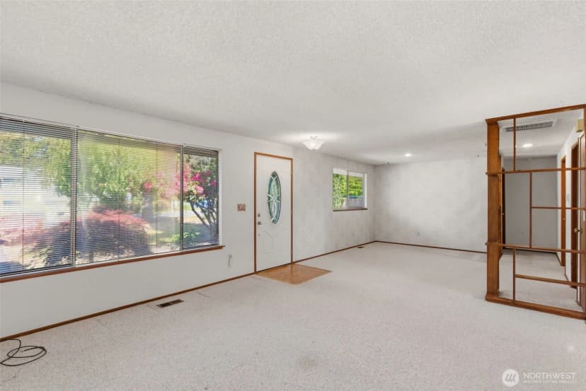 Property photo for 25248 111th Avenue Se, Kent photo 5