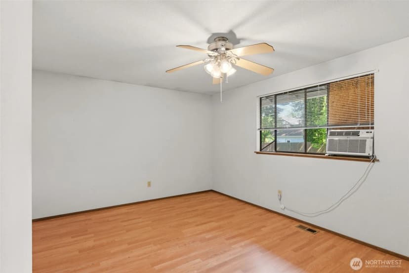 Property photo for 25248 111th Avenue Se, Kent photo 21