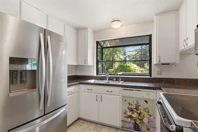Property photo for 25248 111th Avenue Se, Kent photo 12