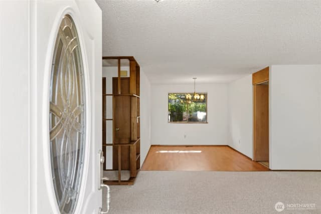 Property photo for 25248 111th Avenue Se, Kent photo 3