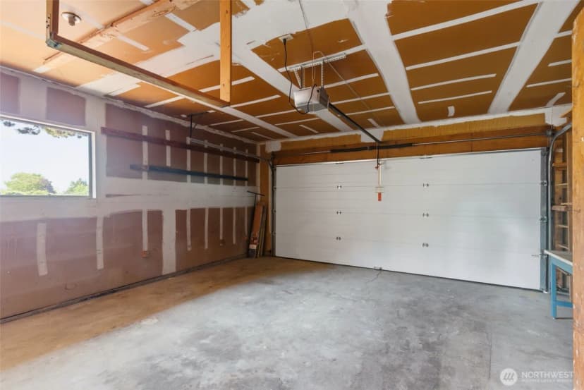 Property photo for 25248 111th Avenue Se, Kent photo 29