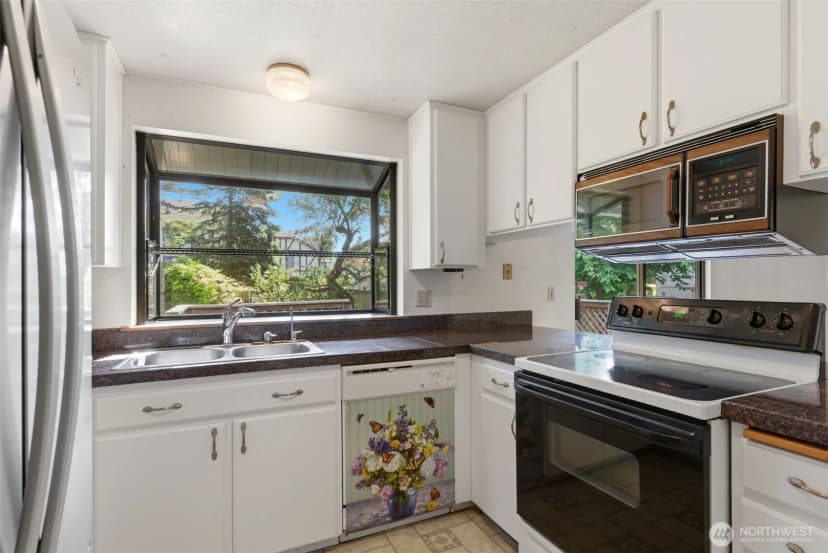 Property photo for 25248 111th Avenue Se, Kent photo 13