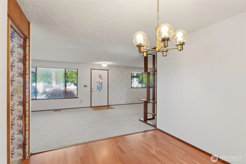 Property photo for 25248 111th Avenue Se, Kent photo 9
