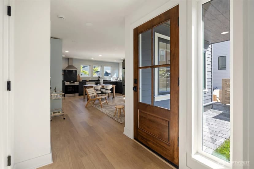 Property photo for 909 32nd Avenue S #c, Seattle photo 14