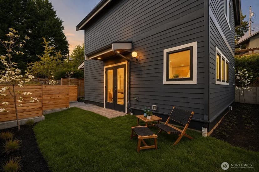 Property photo for 909 32nd Avenue S #c, Seattle photo 5