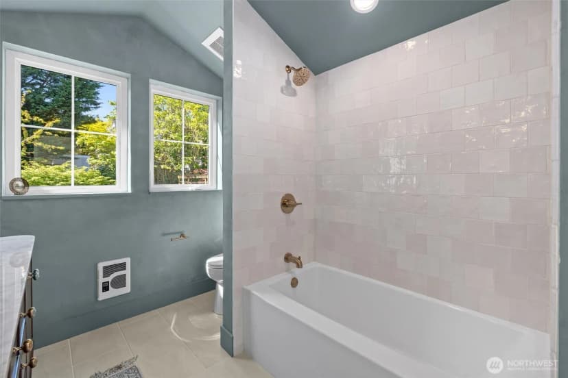 Property photo for 909 32nd Avenue S #c, Seattle photo 29