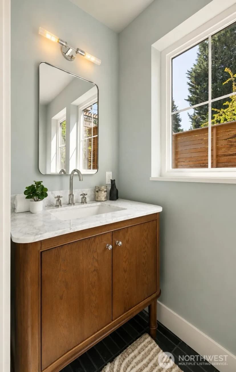 Property photo for 909 32nd Avenue S #c, Seattle photo 15